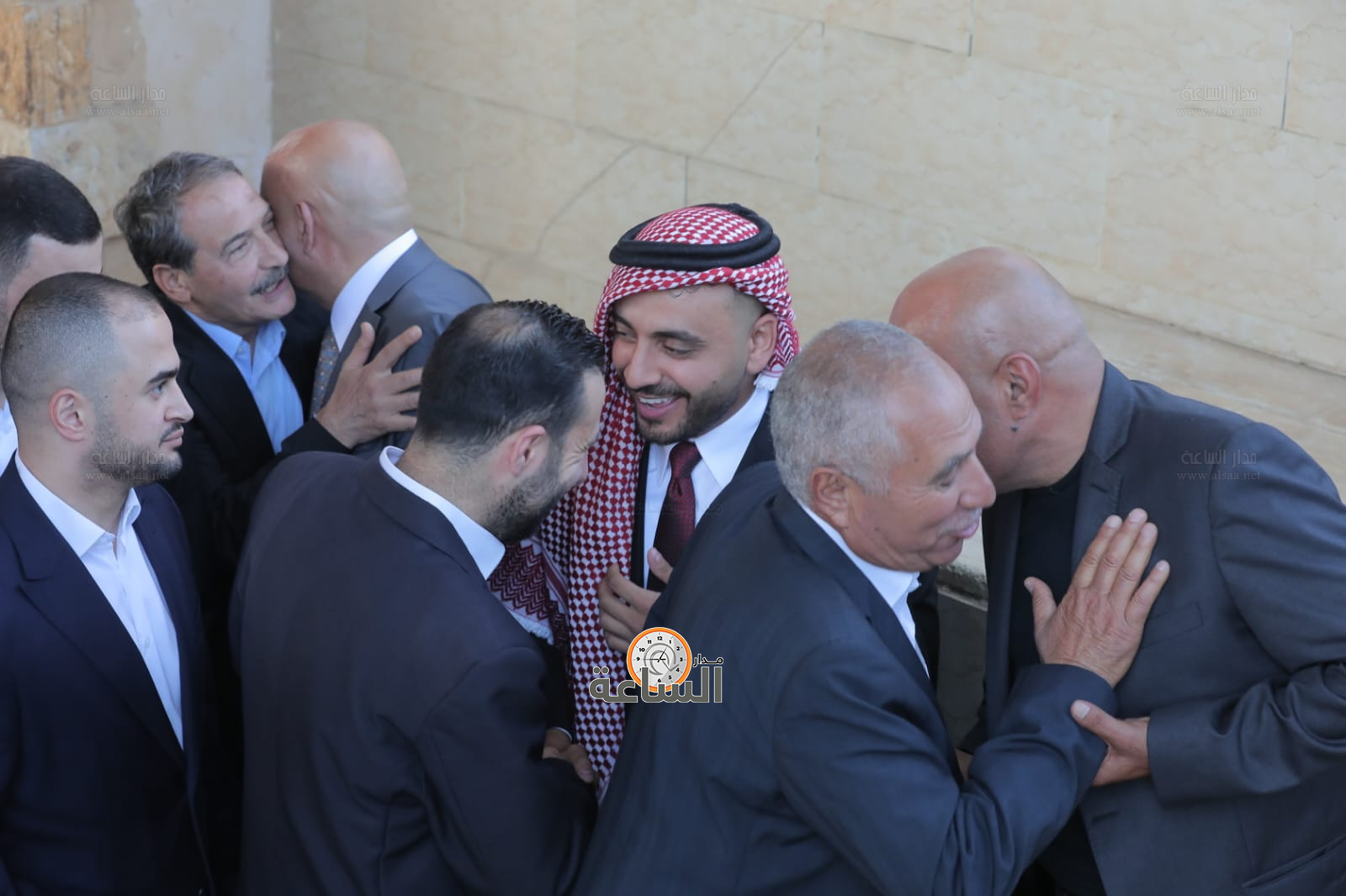 Madar Al-Saa Images 0.1897674554906067