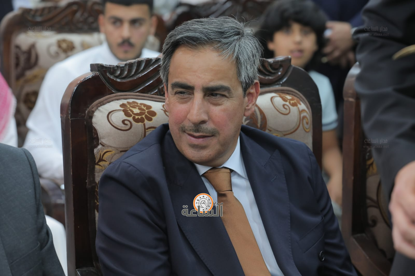 Madar Al-Saa Images 0.7735355190821677