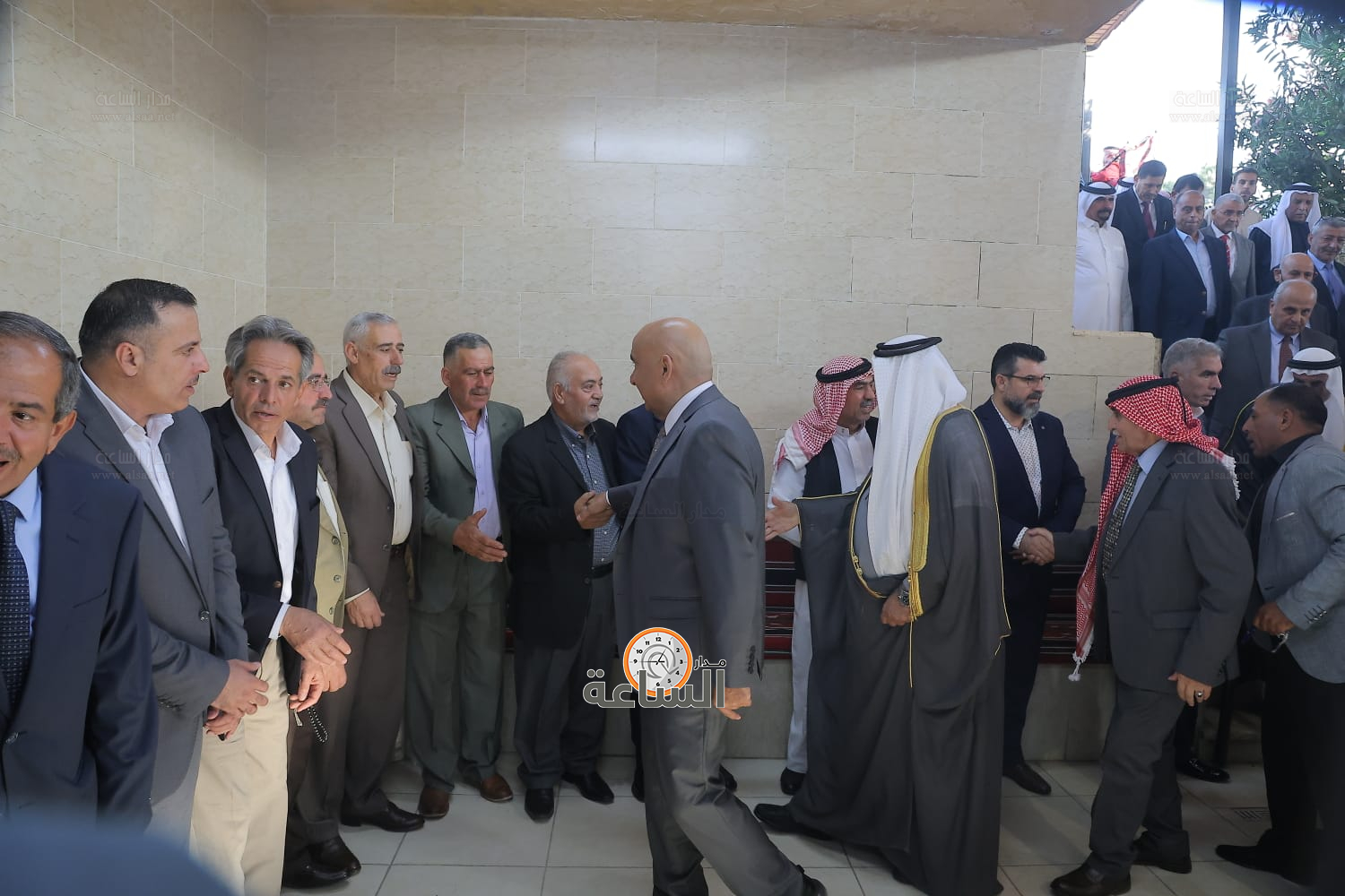 Madar Al-Saa Images 0.41216173067949