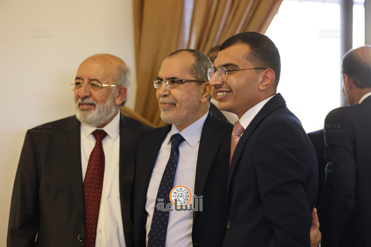 Madar Al-Saa Images 0.11161464548183542