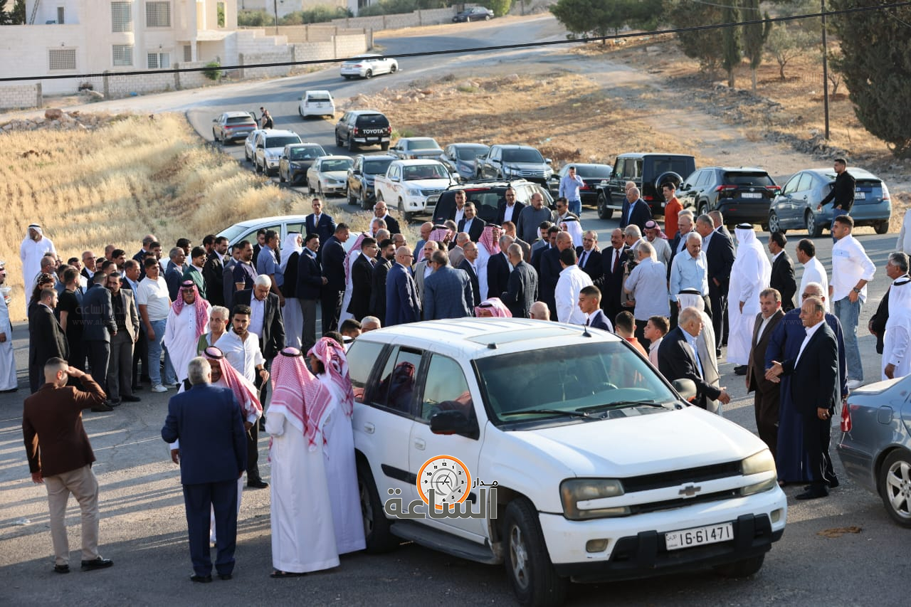 Madar Al-Saa Images 0.8758851317091888