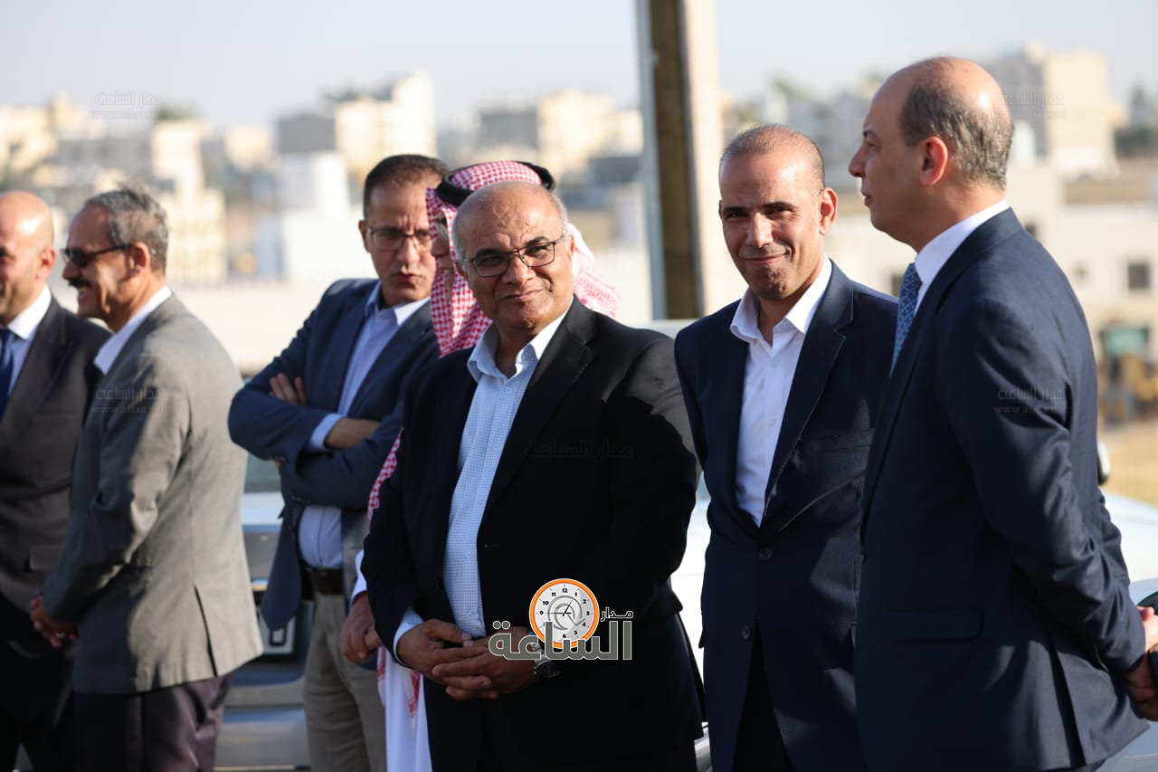 Madar Al-Saa Images 0.4338164177793008