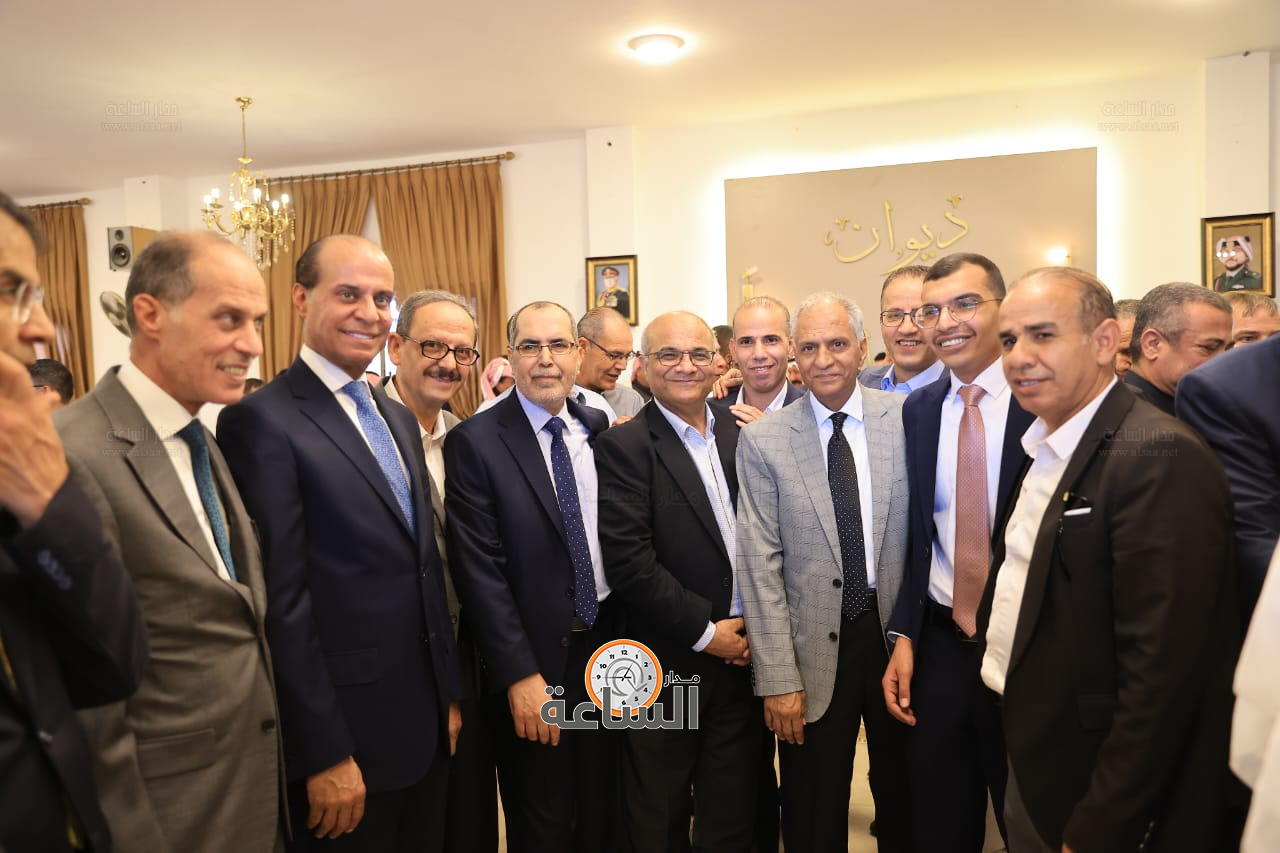 Madar Al-Saa Images 0.9257683378098448