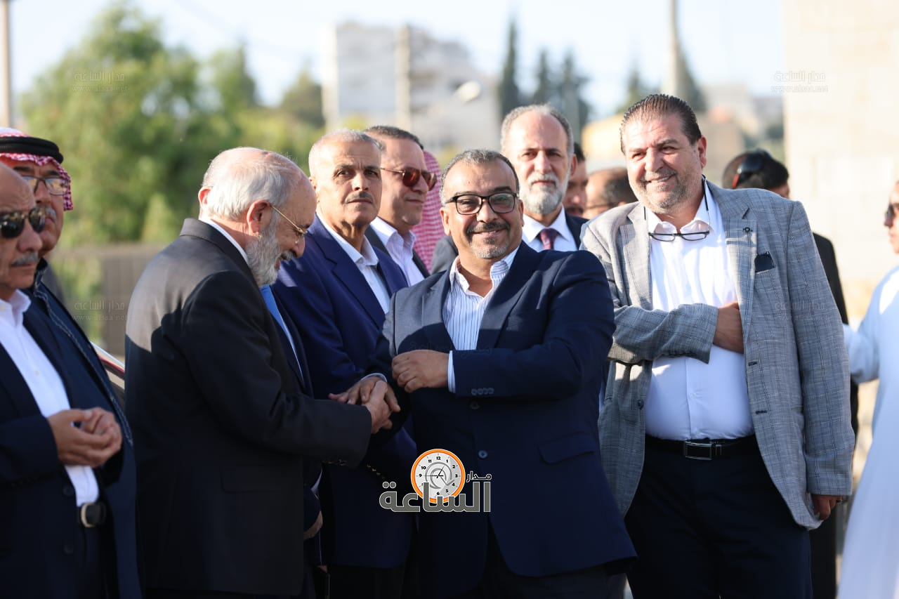 Madar Al-Saa Images 0.6093633781587783