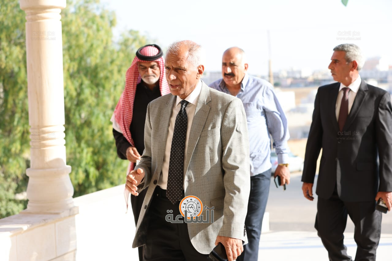 Madar Al-Saa Images 0.3925574971658041