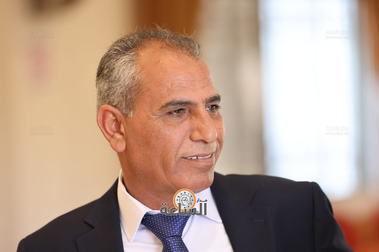 Madar Al-Saa Images 0.38504678855605146