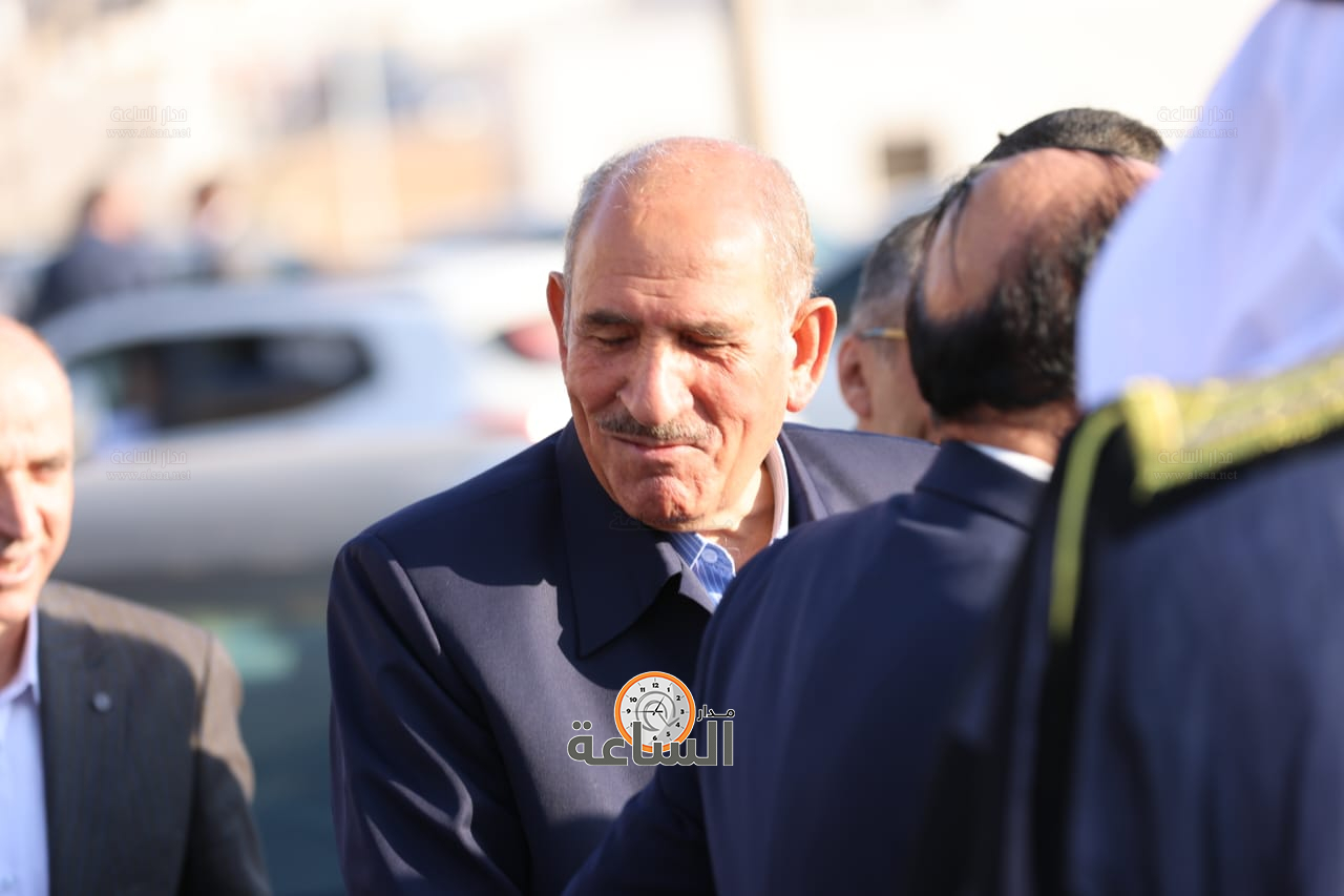 Madar Al-Saa Images 0.8801820760045277