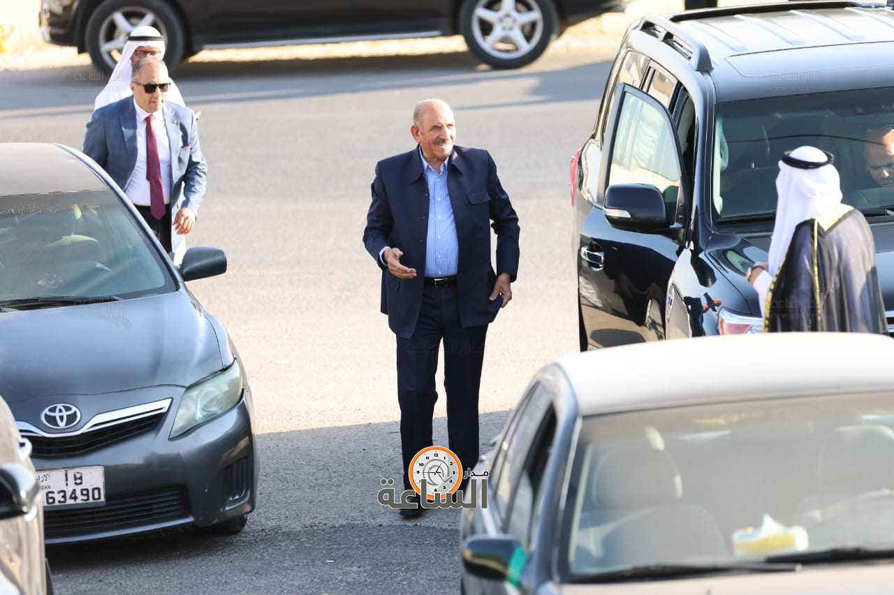 Madar Al-Saa Images 0.7056558159907893