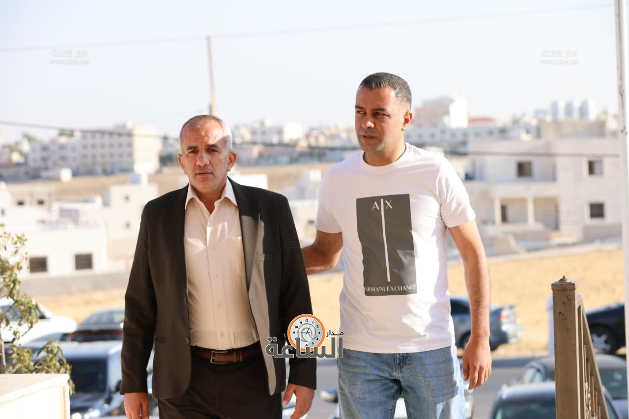 Madar Al-Saa Images 0.3898488530752052