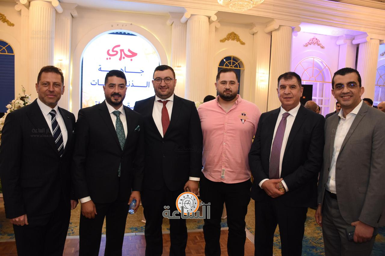 Madar Al-Saa Images 0.47605334102839447