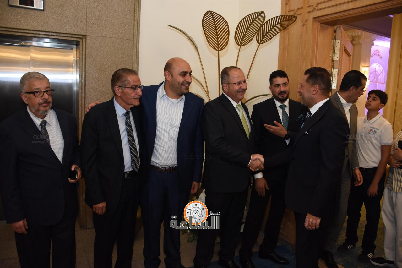 Madar Al-Saa Images 0.7338806158308044