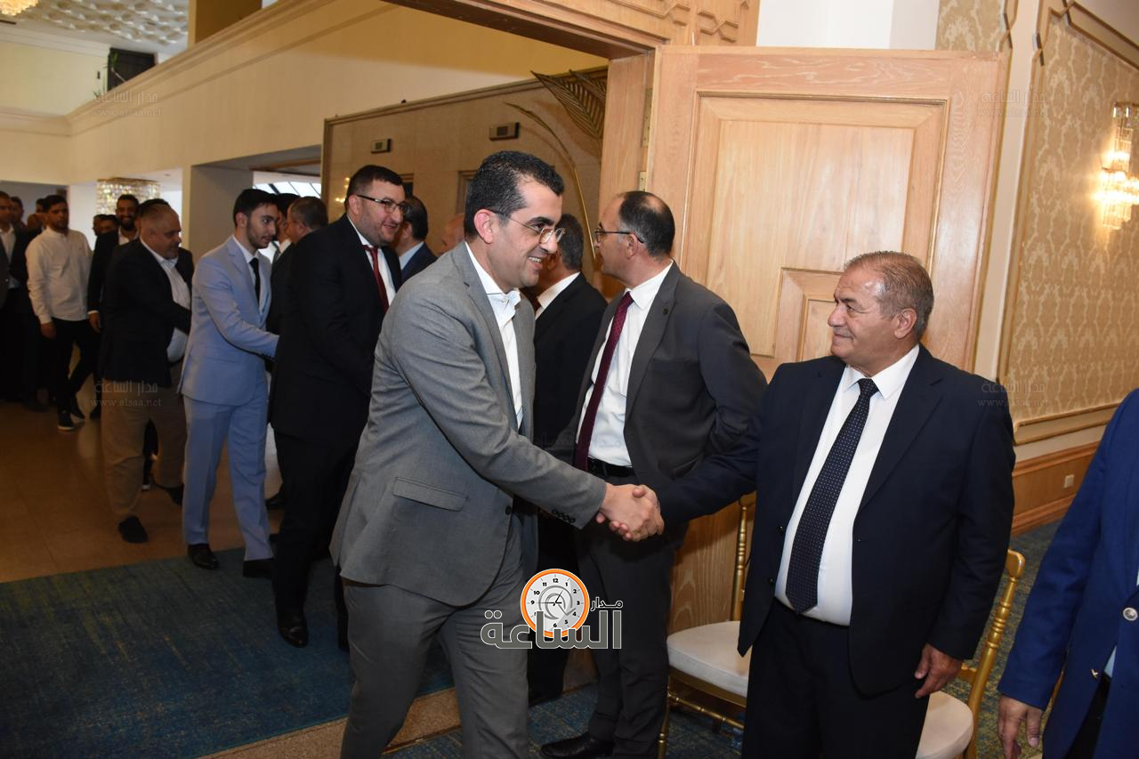 Madar Al-Saa Images 0.44051434115162147