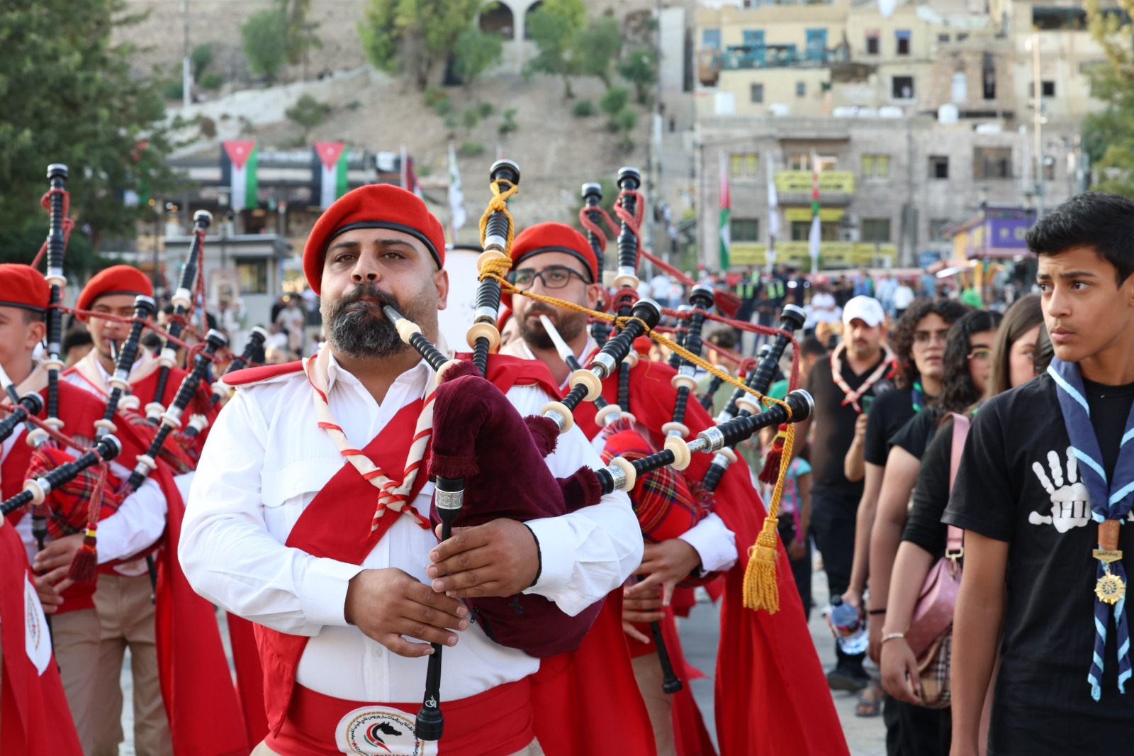 Madar Al-Saa Images 0.4337221905560411