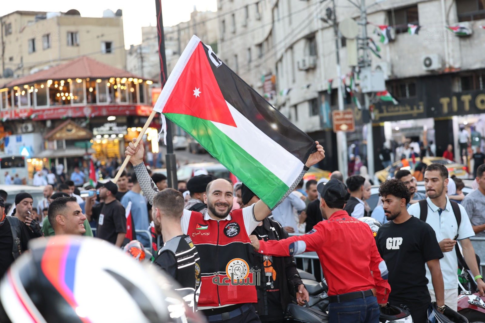 Madar Al-Saa Images 0.015351059236546893