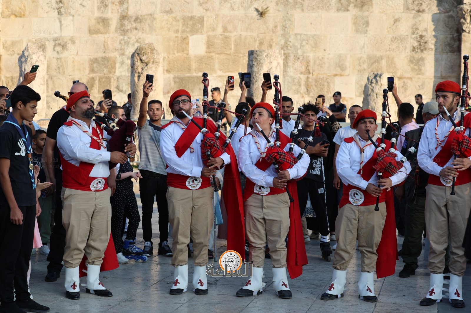 Madar Al-Saa Images 0.23914168659963841