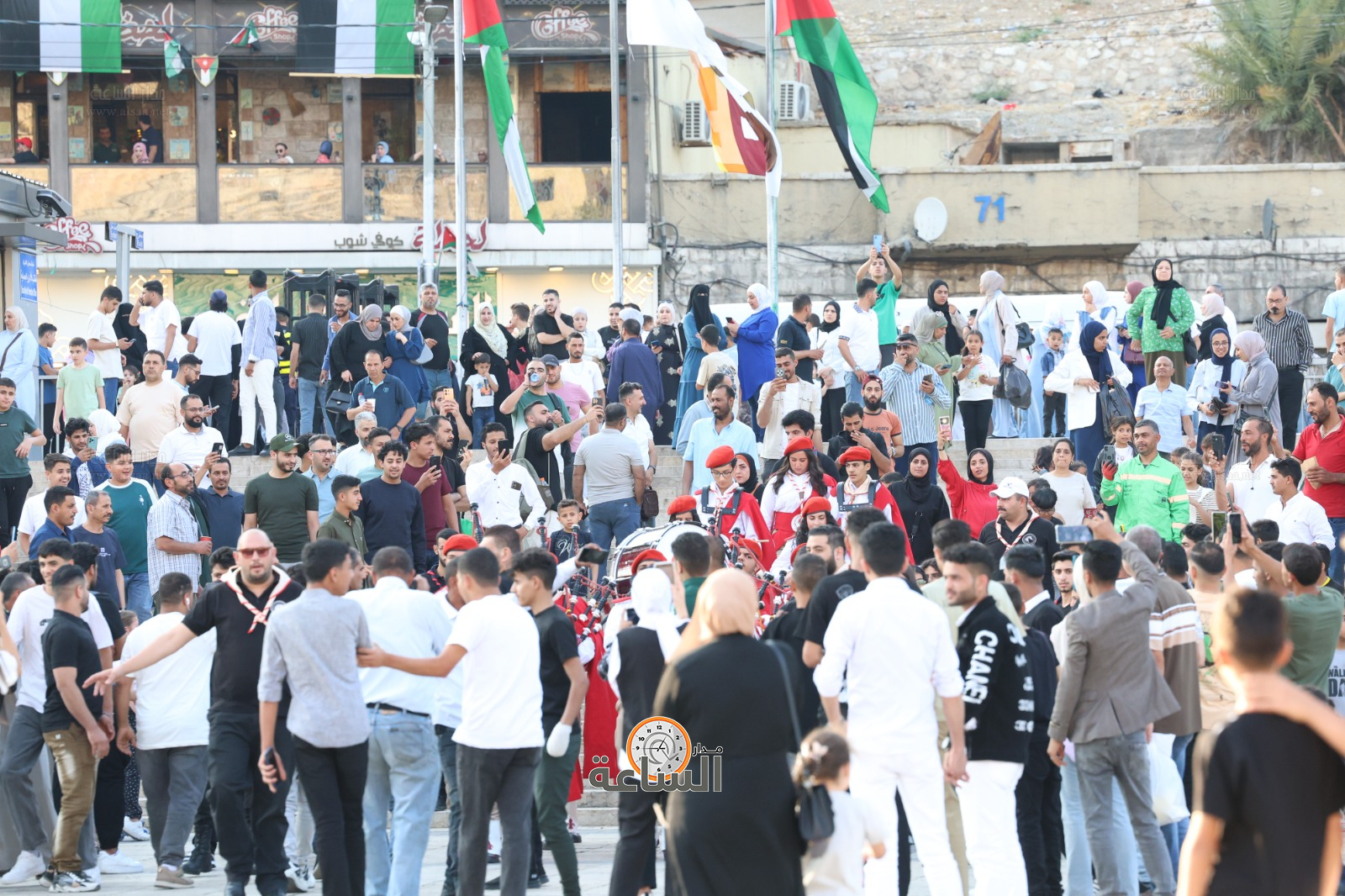 Madar Al-Saa Images 0.3334256066634512