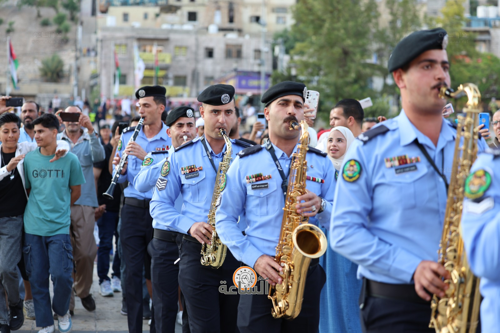 Madar Al-Saa Images 0.10689951064125236