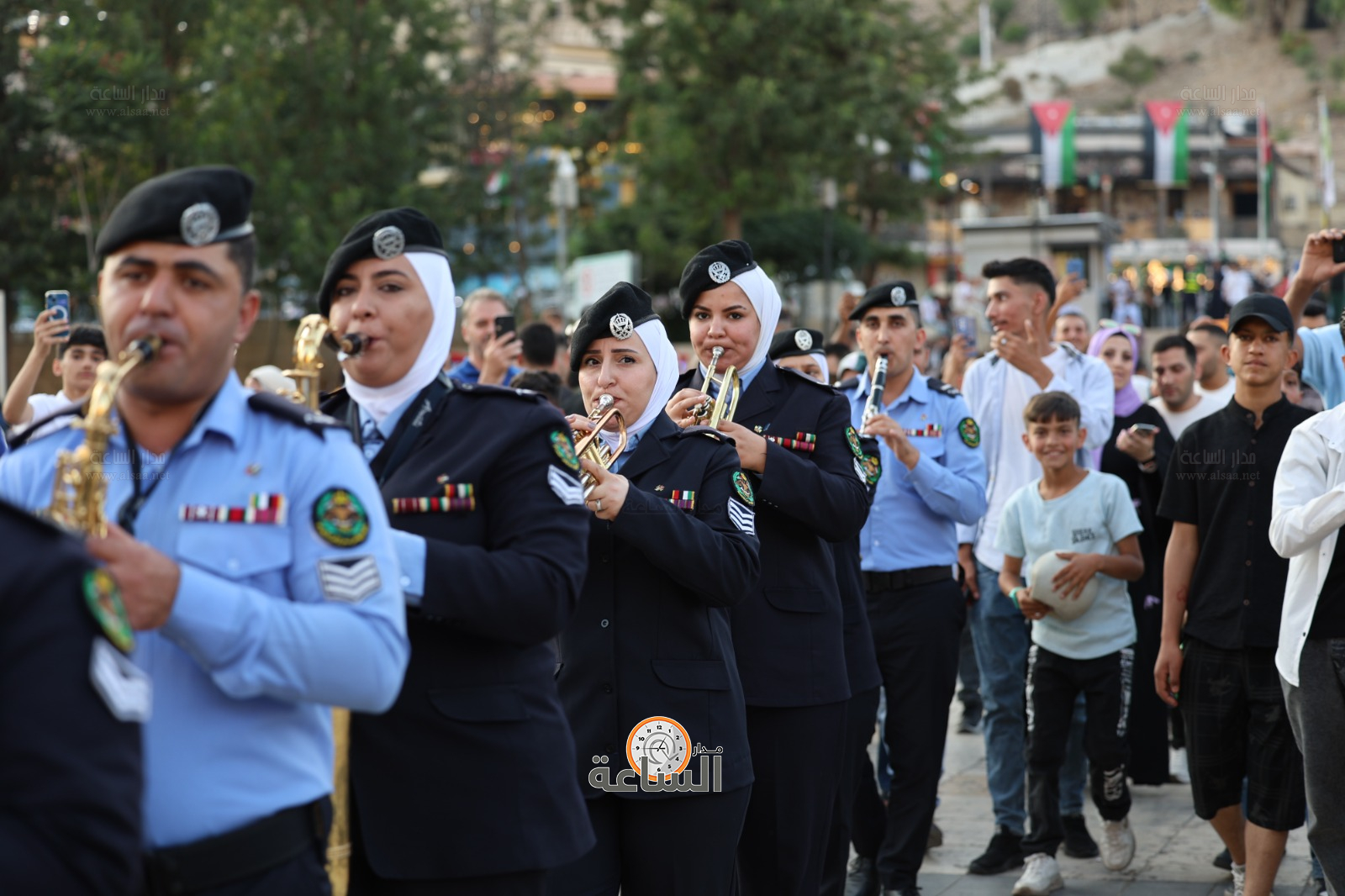 Madar Al-Saa Images 0.12380457571688519