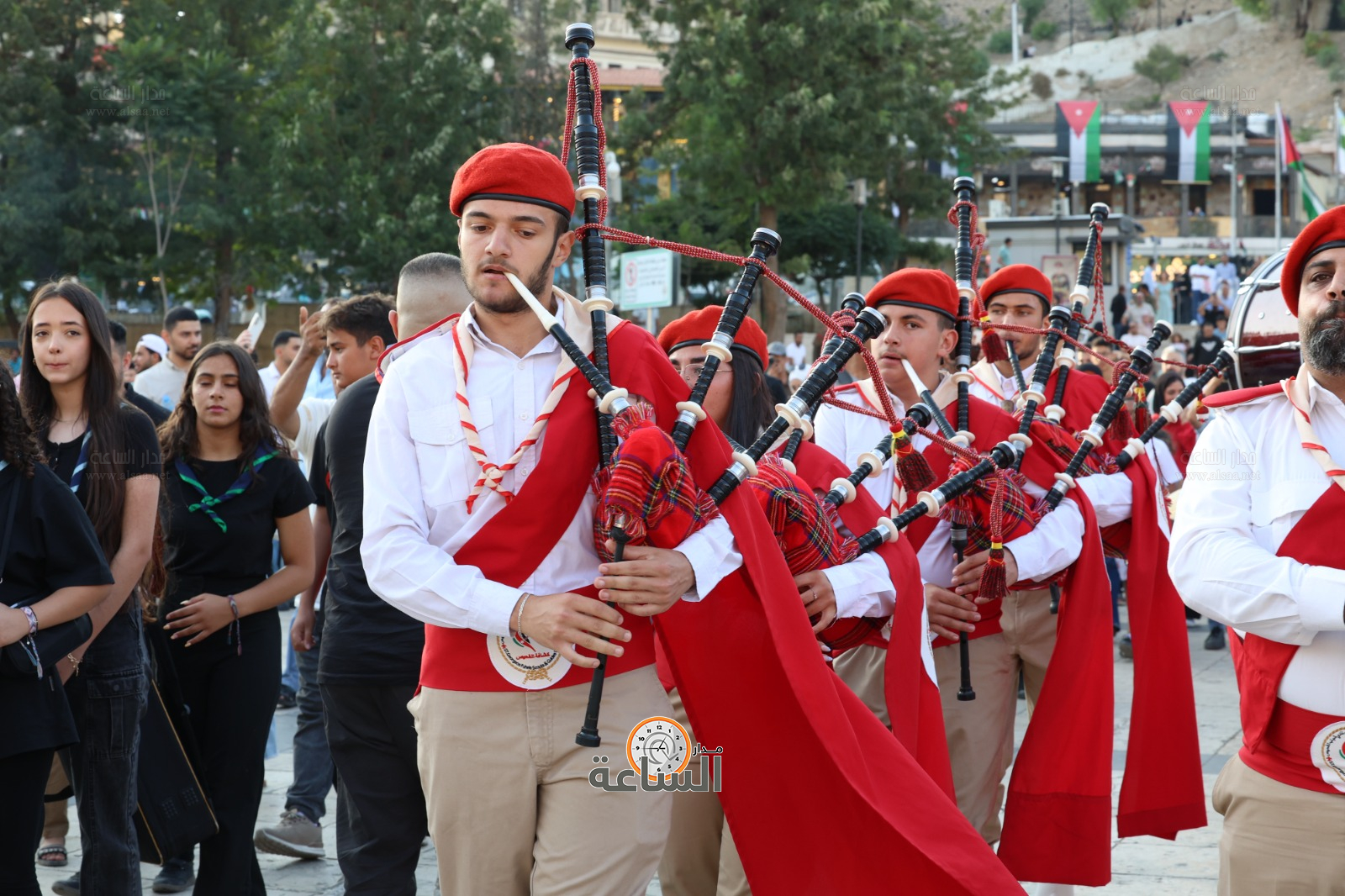 Madar Al-Saa Images 0.9219532125429999