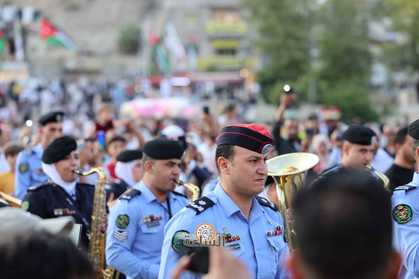 Madar Al-Saa Images 0.5622125604134907