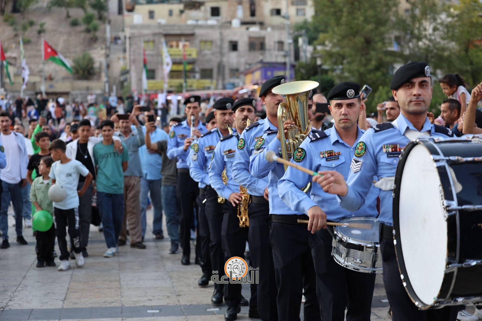 Madar Al-Saa Images 0.4987005778441158