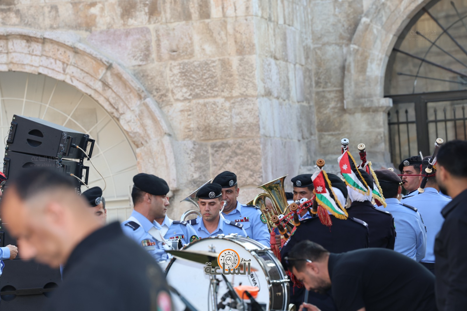 Madar Al-Saa Images 0.7607308835356841