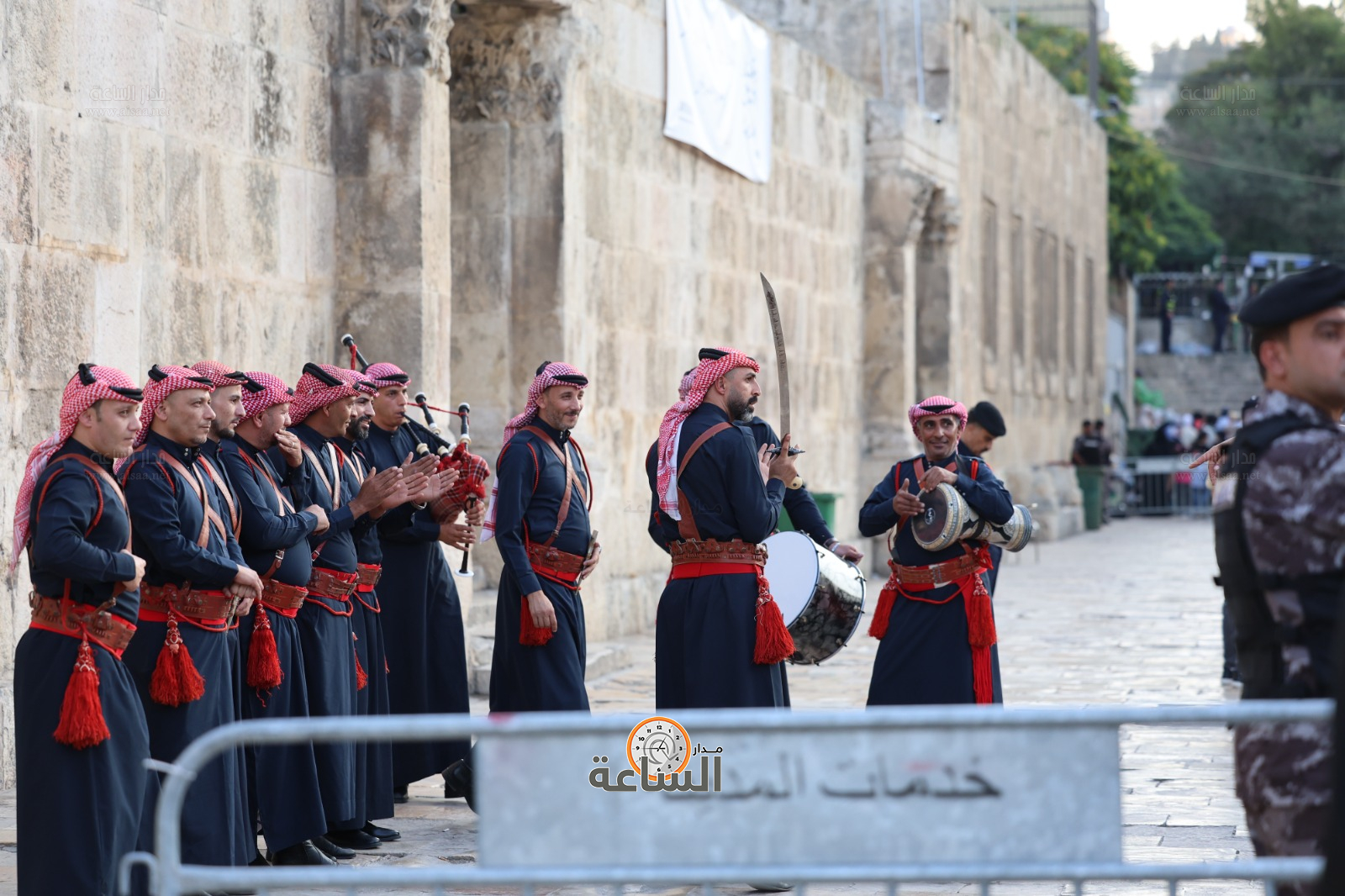 Madar Al-Saa Images 0.8105219394104082