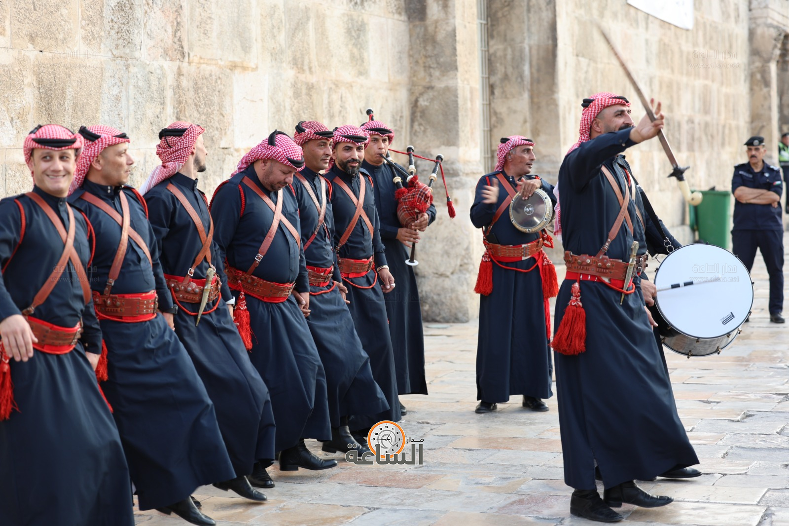 Madar Al-Saa Images 0.4383556025731776