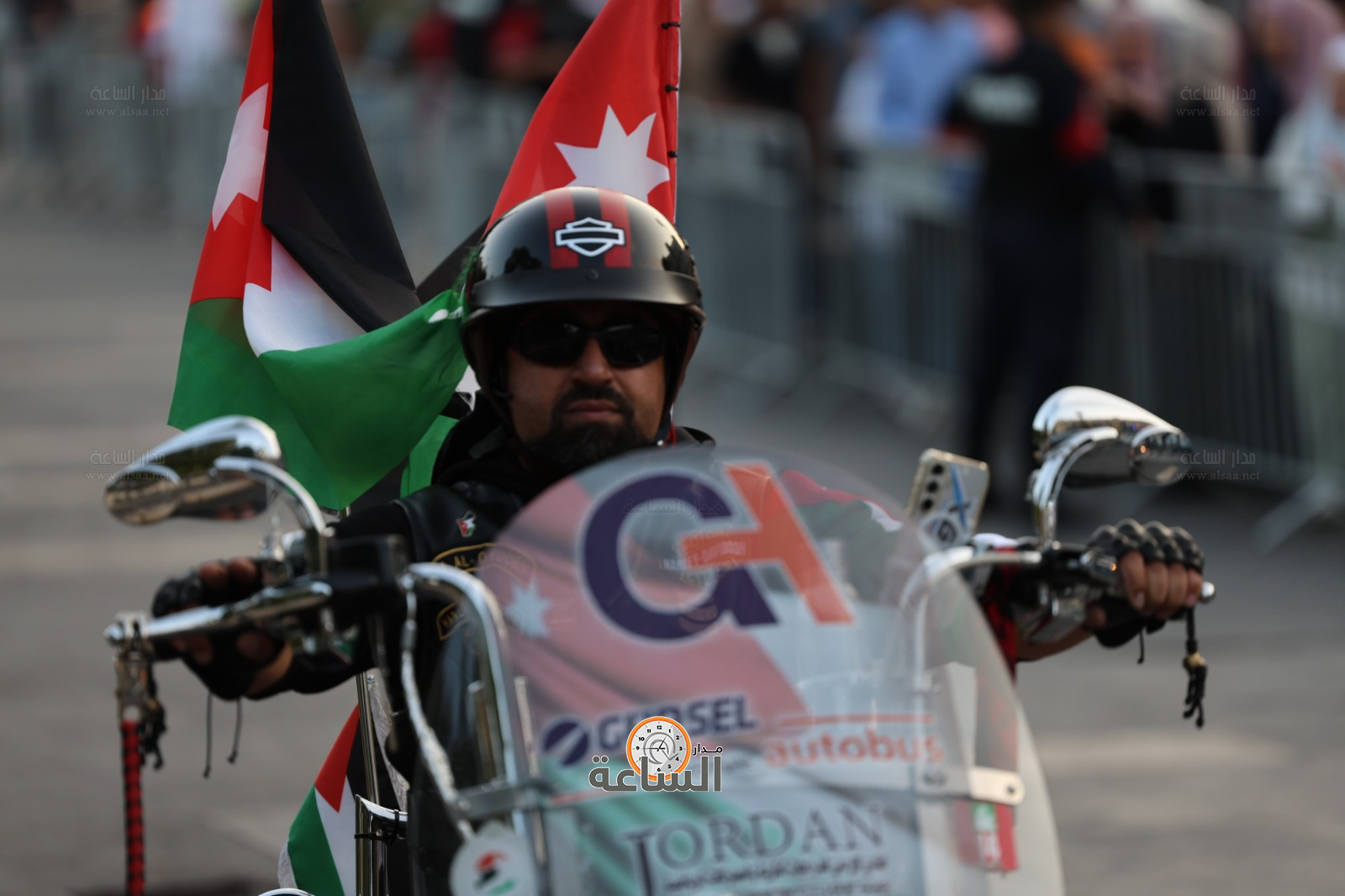 Madar Al-Saa Images 0.9444301135854098