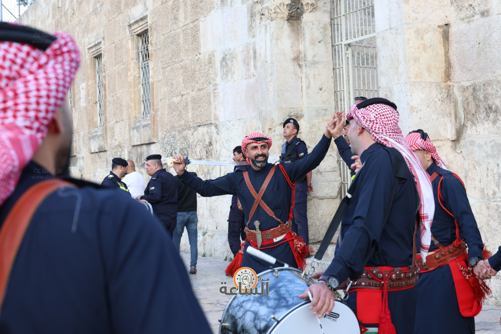 Madar Al-Saa Images 0.015097582693910039