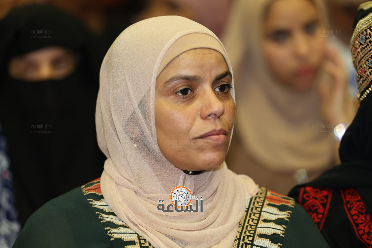 Madar Al-Saa Images 0.49155930970594164