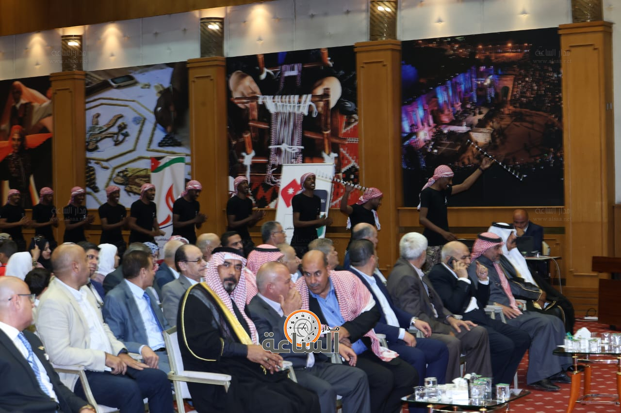 Madar Al-Saa Images 0.47842240883931864