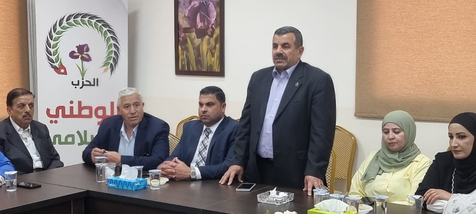 Madar Al-Saa Images 0.6537434247285205