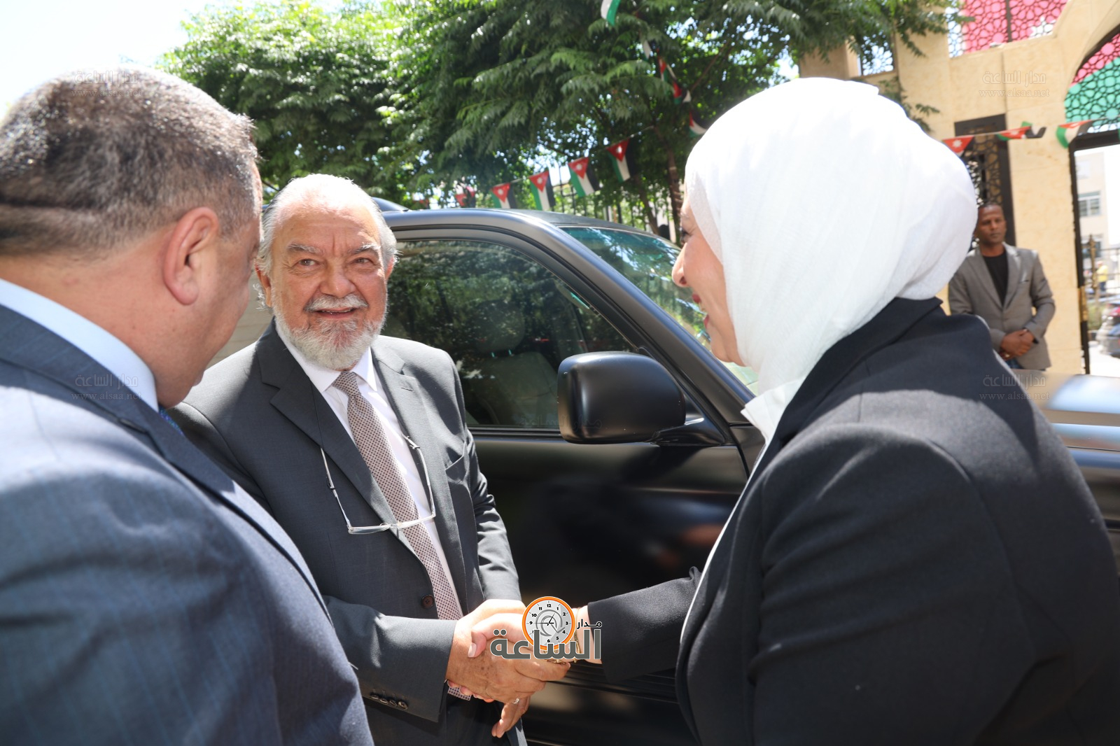 Madar Al-Saa Images 0.5292128341418012