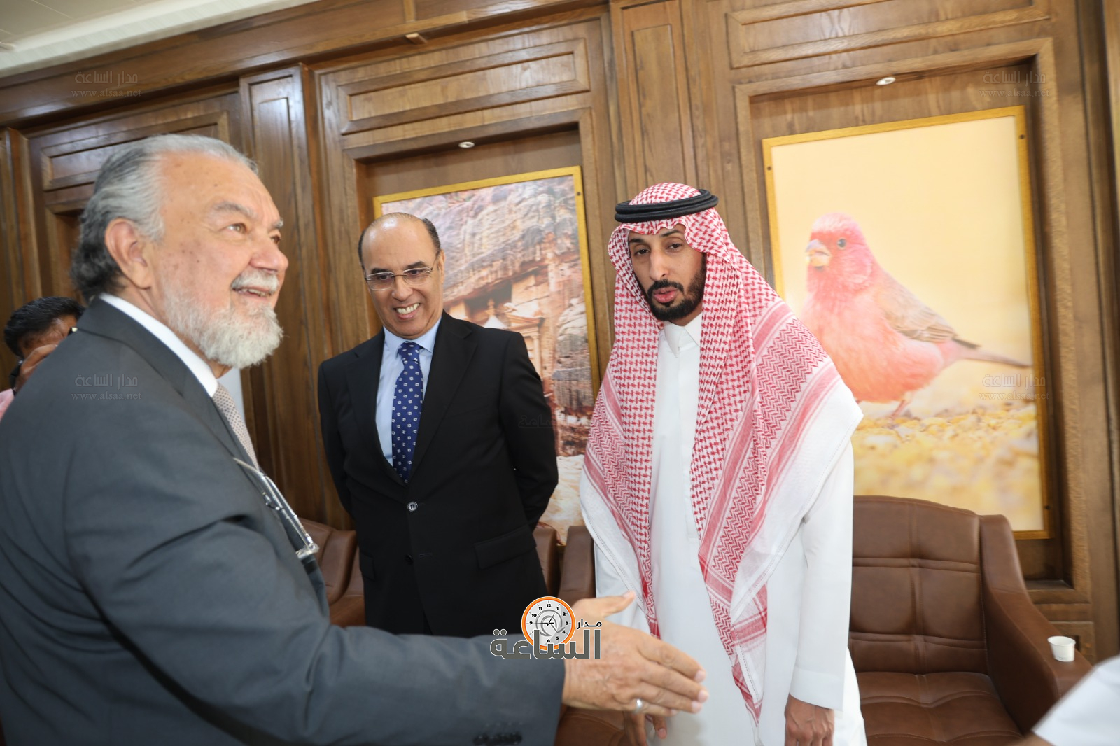 Madar Al-Saa Images 0.8337977798236453