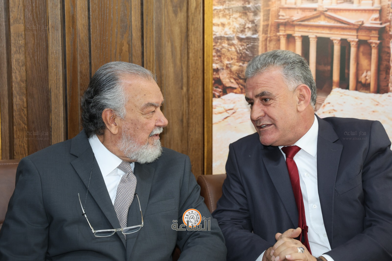 Madar Al-Saa Images 0.2522518850651285