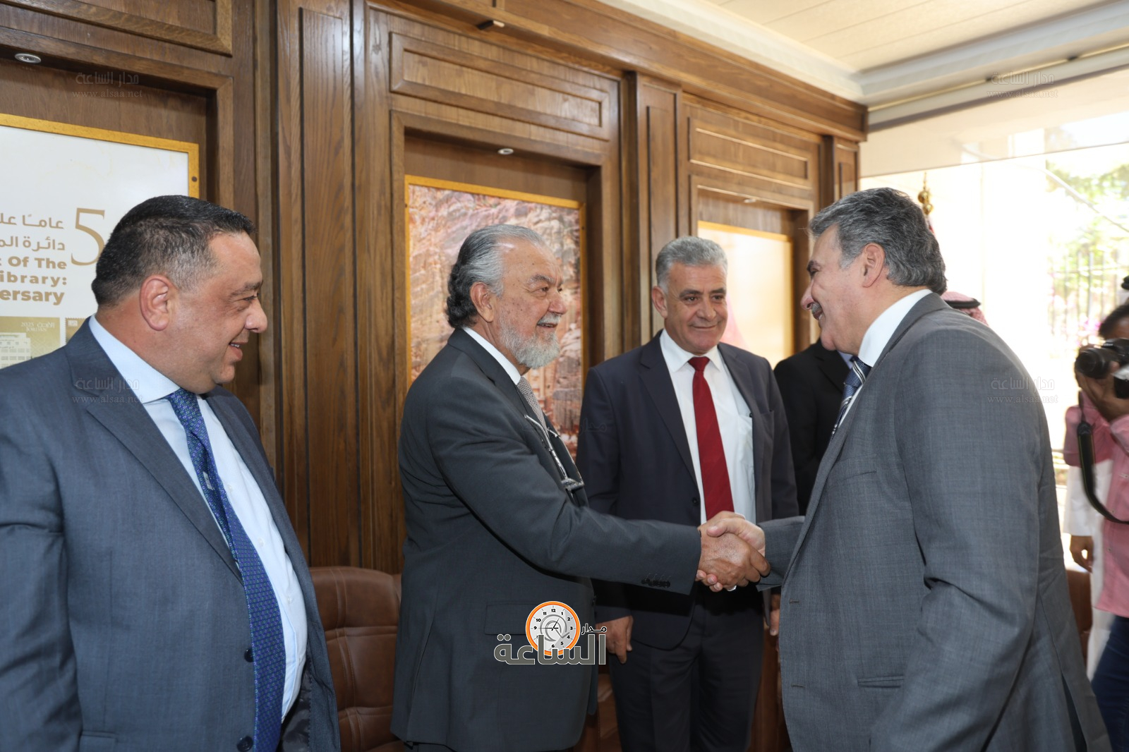 Madar Al-Saa Images 0.868196376230186