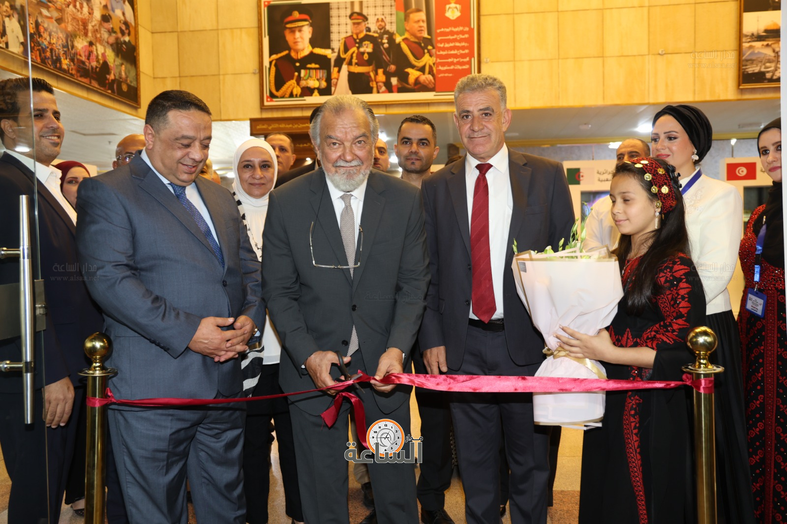 Madar Al-Saa Images 0.8195087868949632