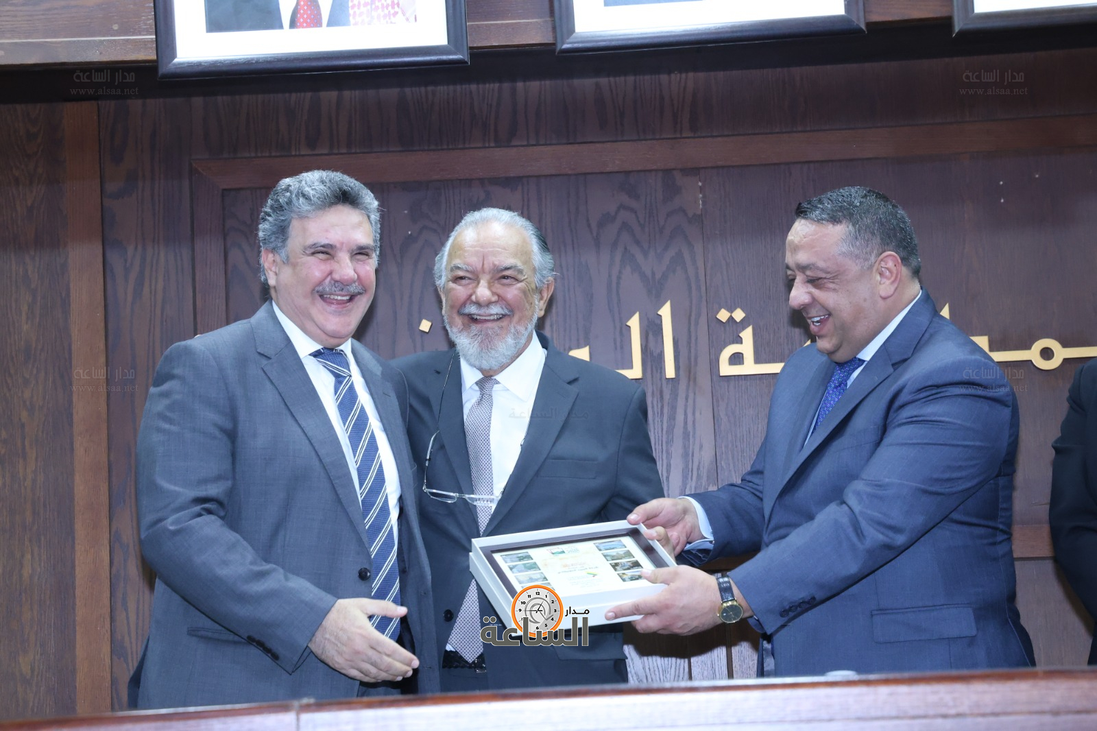 Madar Al-Saa Images 0.8216796235869971