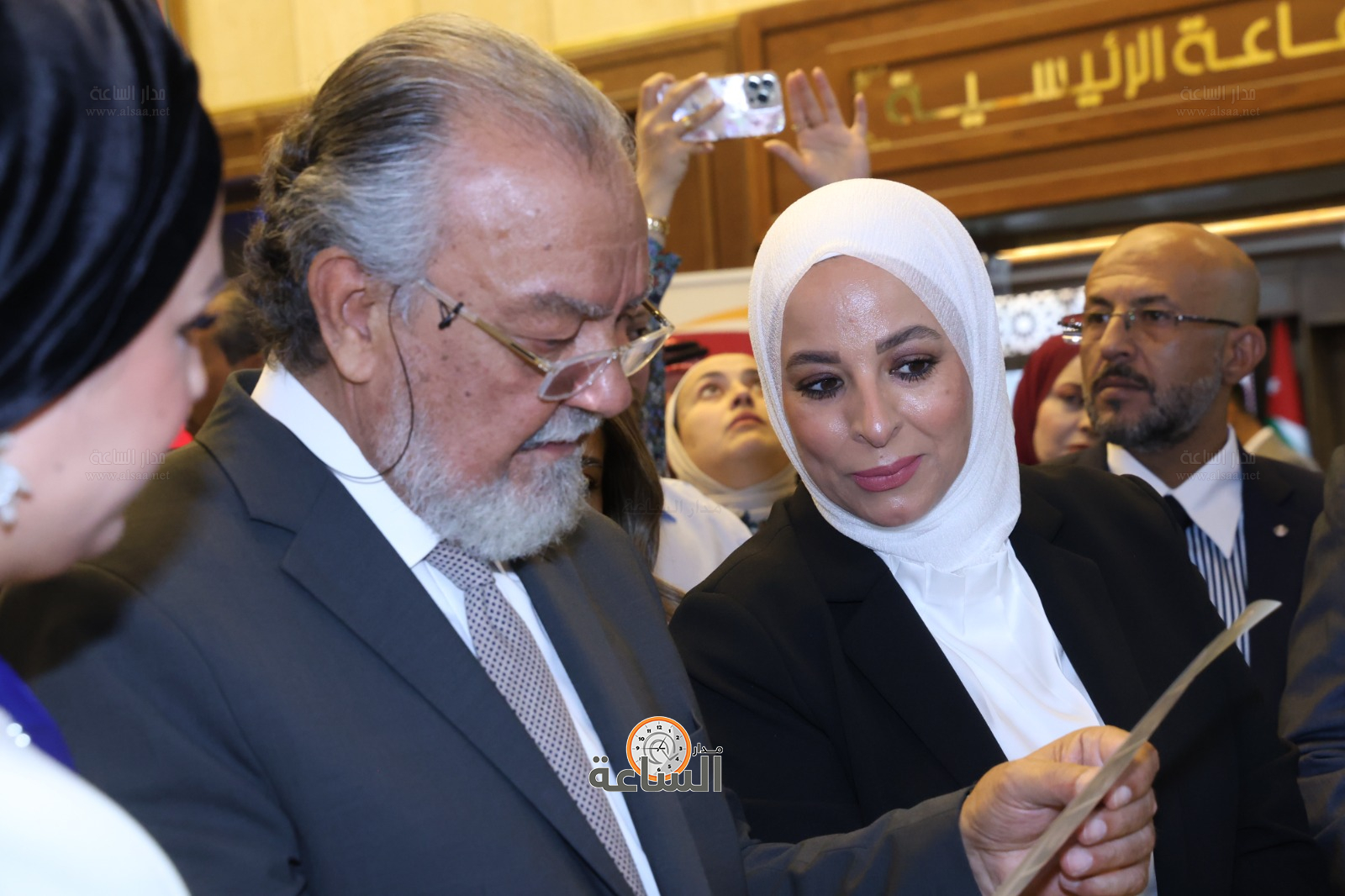 Madar Al-Saa Images 0.2689658530885173