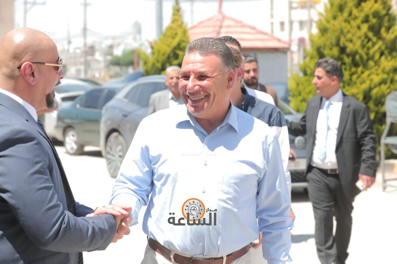 Madar Al-Saa Images 0.22843046429981262