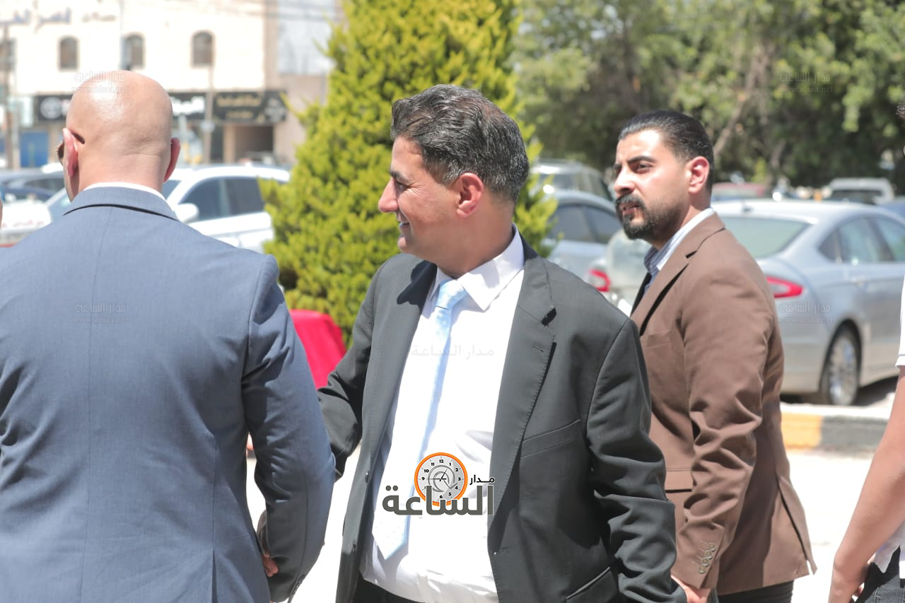 Madar Al-Saa Images 0.9819039183840995