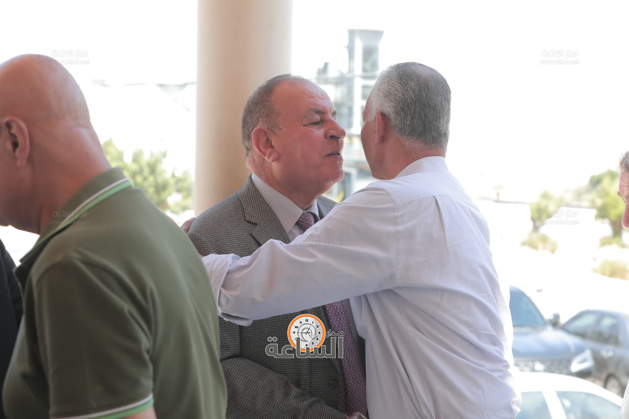 Madar Al-Saa Images 0.6435155229393055