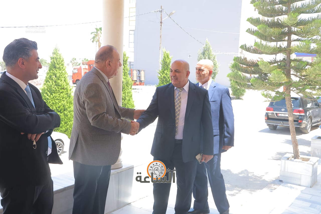 Madar Al-Saa Images 0.3539621792768086