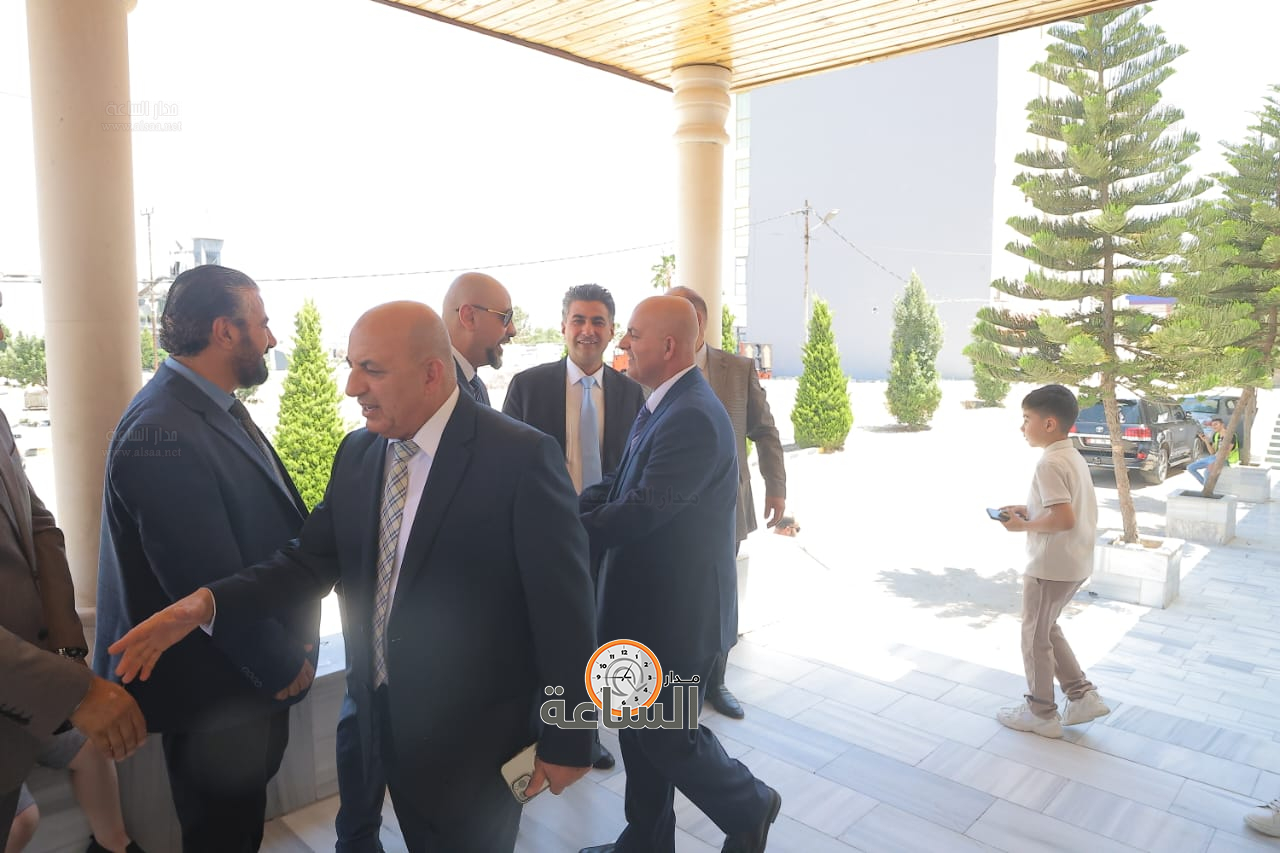 Madar Al-Saa Images 0.46049095844685084