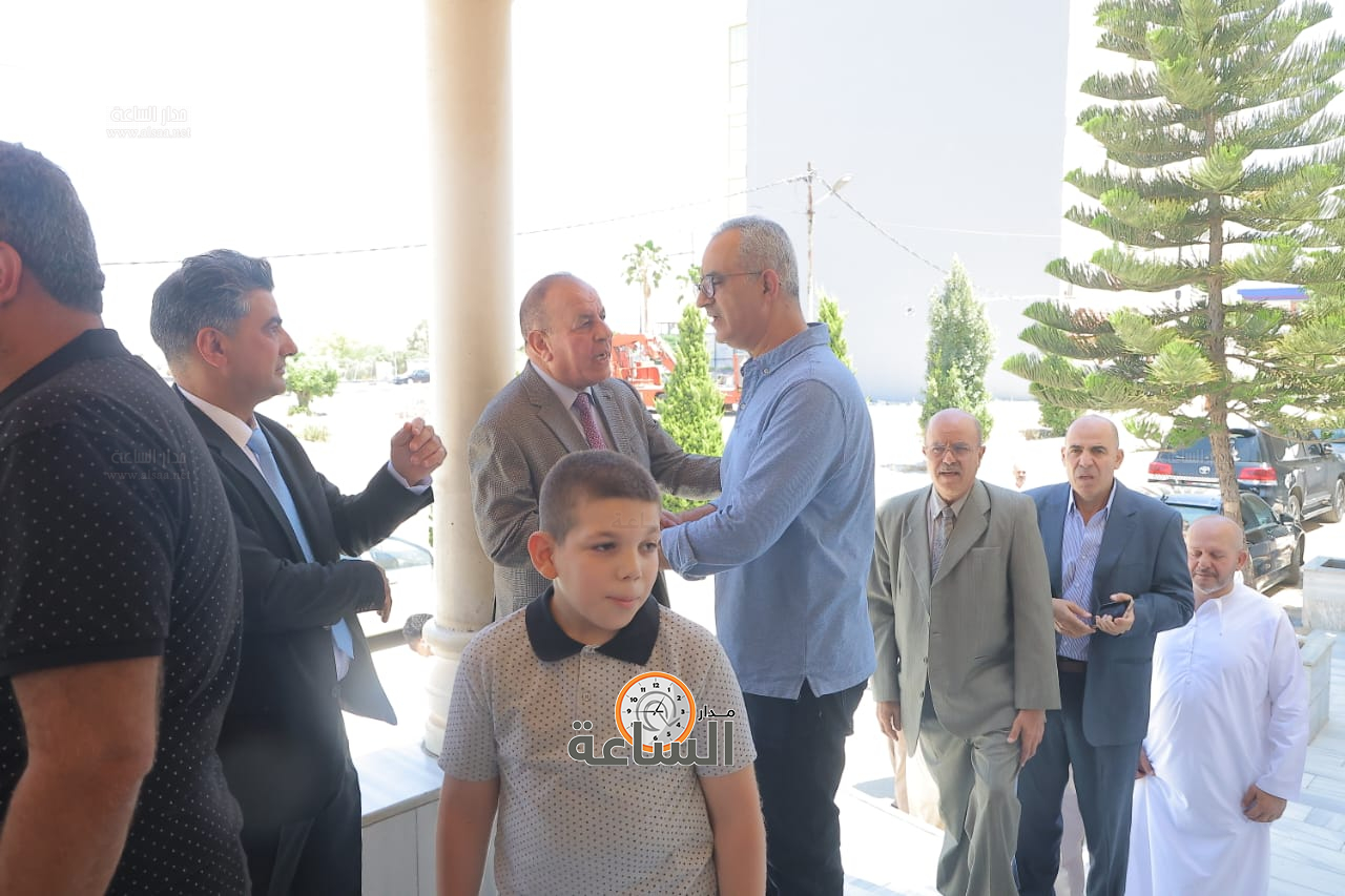 Madar Al-Saa Images 0.6367242069883685