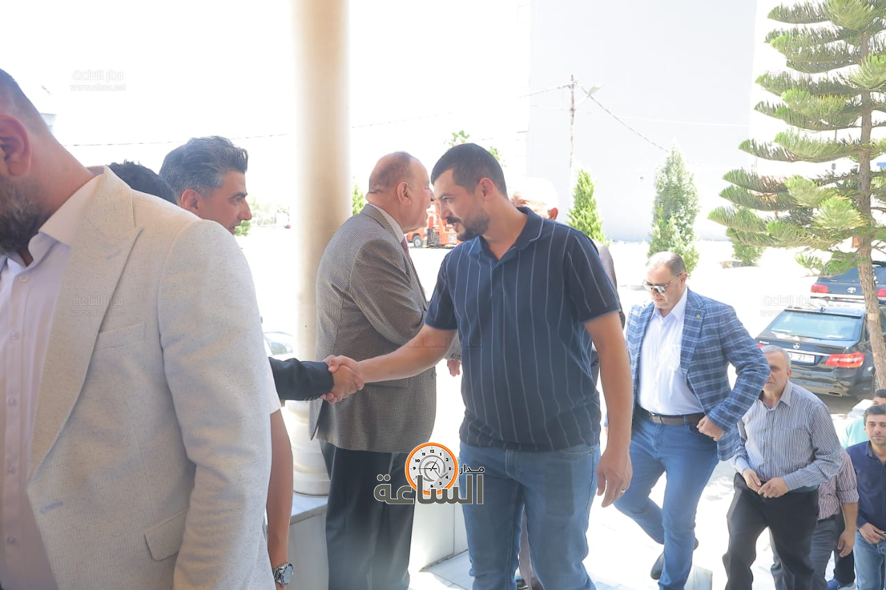 Madar Al-Saa Images 0.44632378605468903