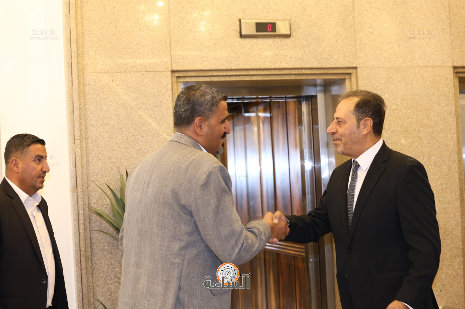 Madar Al-Saa Images 0.2925693727079346