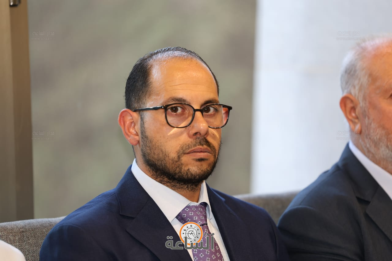 Madar Al-Saa Images 0.06872728831991293