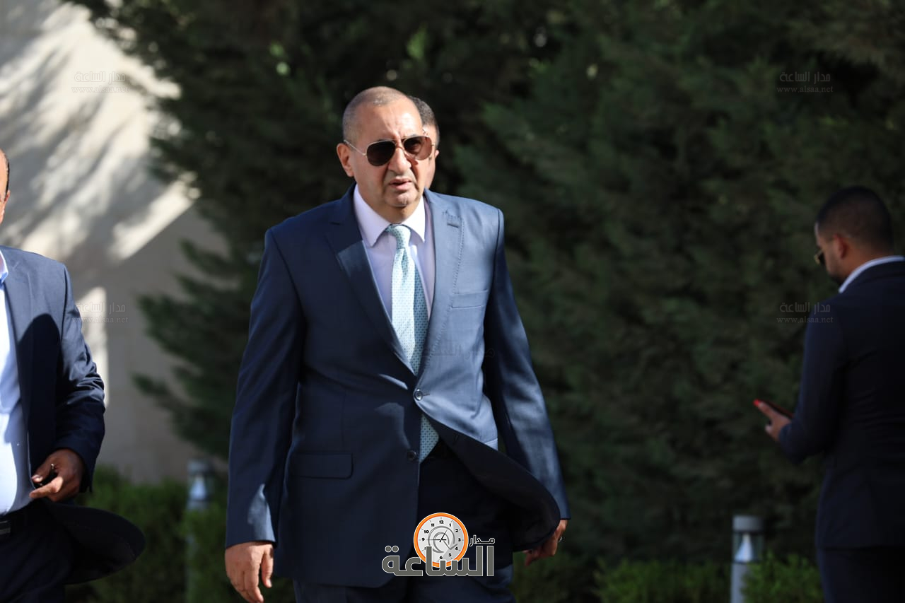 Madar Al-Saa Images 0.10932917074649207